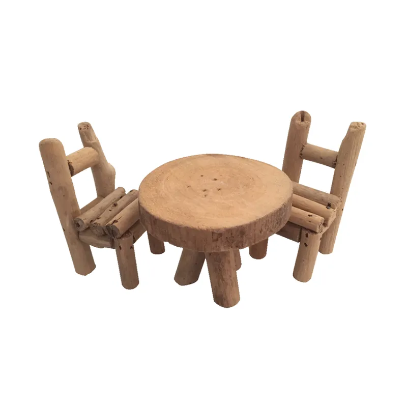 Woodland Furniture 2 Chairs   Table